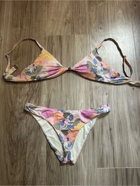 Dippin’ Daisys Bikini Set